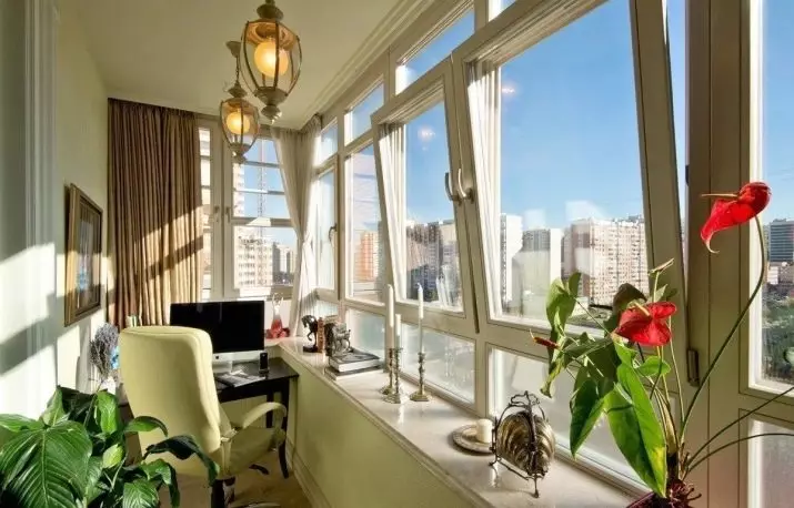 美丽的阳台（73张照片）：如何在公寓美丽的阳台上享受阳台？如何在里面放一个房间？如何装饰山寨的阳台？ 10006_28