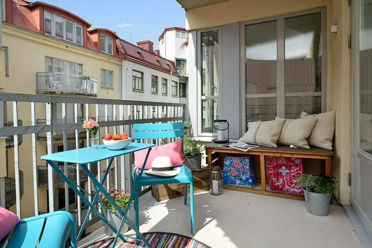 美丽的阳台（73张照片）：如何在公寓美丽的阳台上享受阳台？如何在里面放一个房间？如何装饰山寨的阳台？ 10006_65