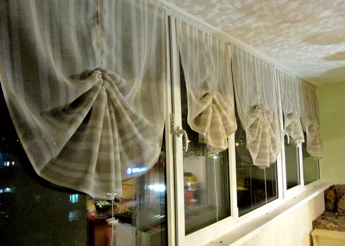 陽台上的窗簾（115張照片）：陽台窗簾設計的想法。如何掛漂亮的窗簾？光篷布窗簾和其他選擇設計 10025_9
