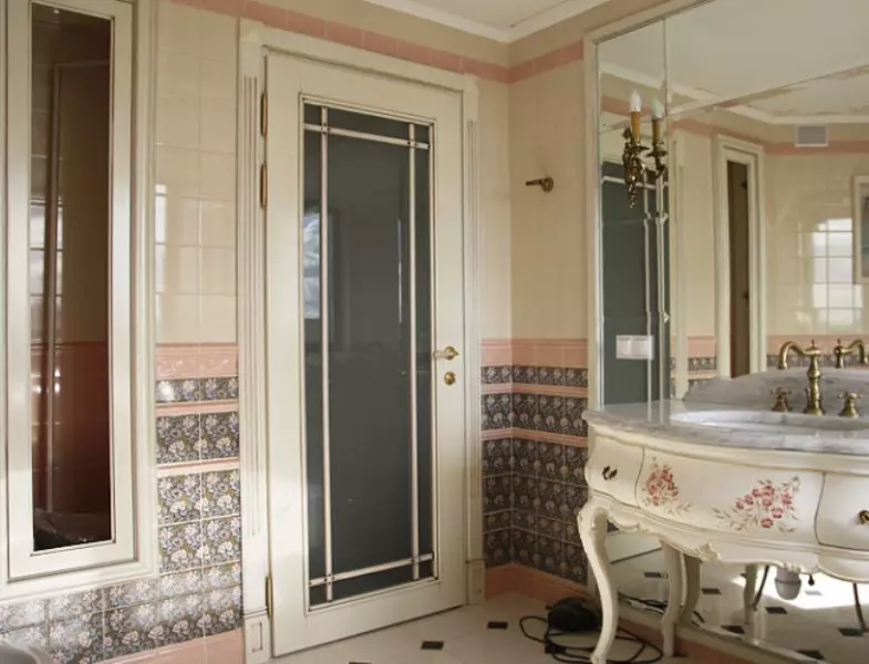 Plastic doors in the bathroom: pros and cons of PVC doors to the bathroom, selection of plastic doors 10056_4