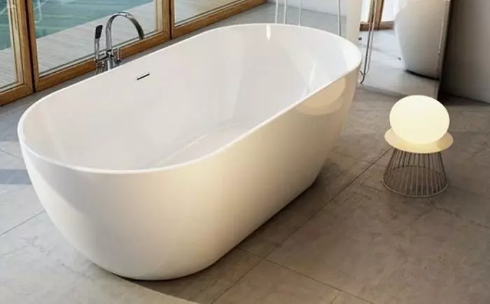Plumbing kanggo kamar mandi (63 Foto): Elite Italia lan Jerman plumbing kanggo kamar mandi, ringkesan merek IKEA lan liyane 10057_37