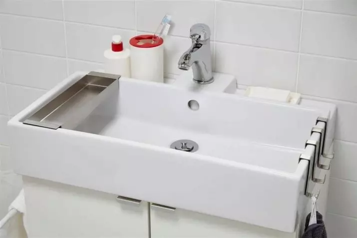Plumbing pikeun kamar mandi (63 Poto): Elite Italian sareng Jerman pikeun kamar mandi, penampilan tina mérek IKA 10057_45