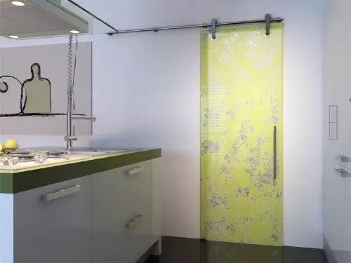 Розсувні двері у ванну кімнату (42 фото): види дверей-купе, поради щодо вибору міжкімнатних дверей в санвузол 10059_38