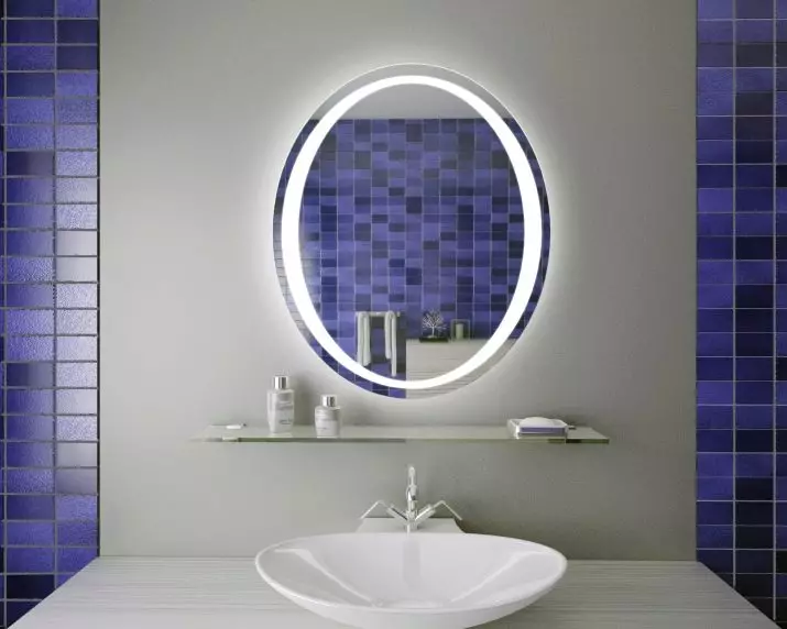 Espejo con iluminado en el baño (100 fotos): espejos con cinta LED 60, 90, 110 y 120 cm, la elección de los espejos cosméticos grandes y caros 10061_29