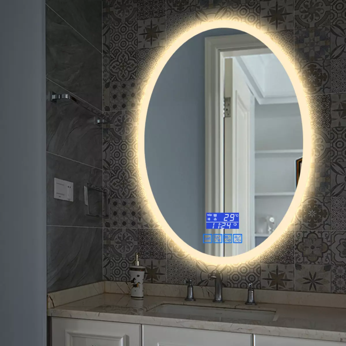 Espejo con iluminado en el baño (100 fotos): espejos con cinta LED 60, 90, 110 y 120 cm, la elección de los espejos cosméticos grandes y caros 10061_30