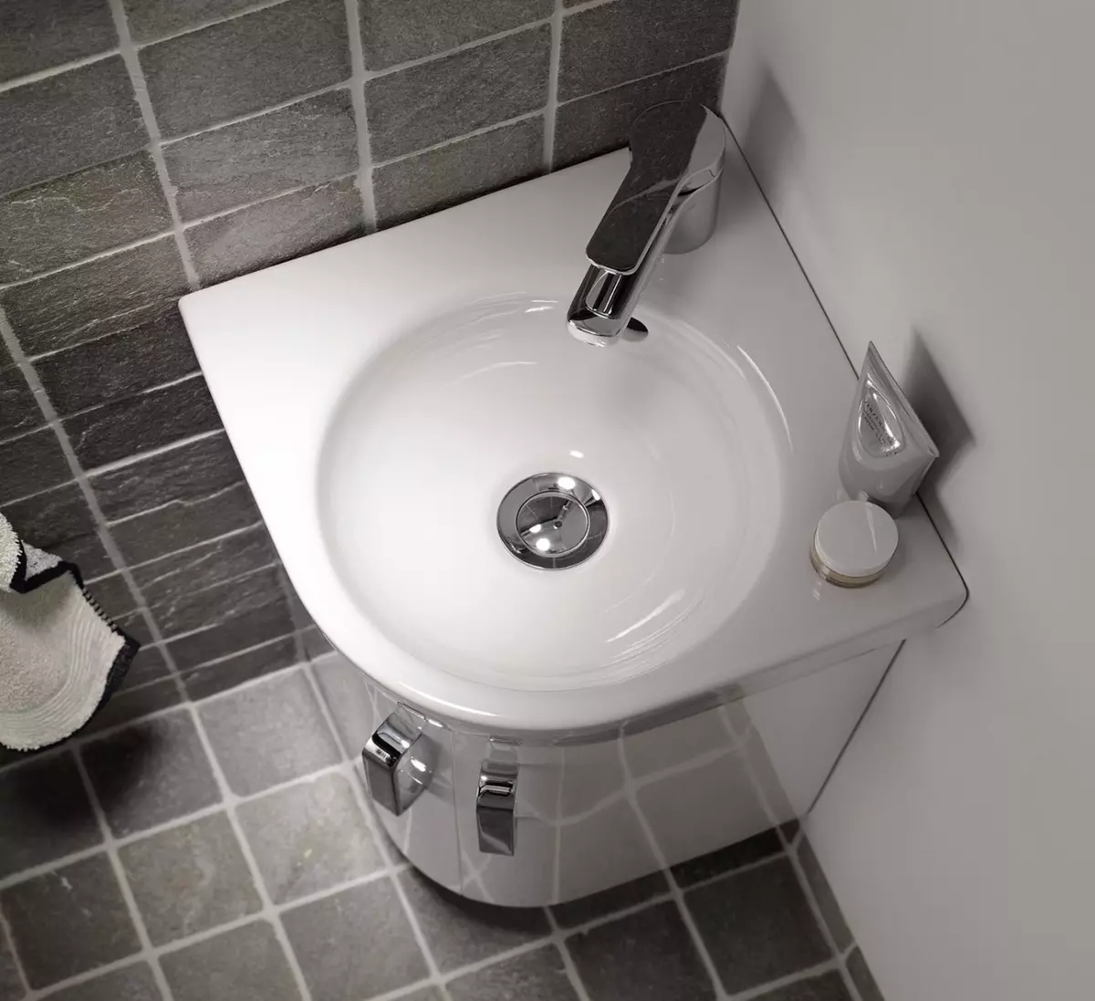 Design del bagno combinato con 3a struttura quadrata. M (76 foto): bagno interno bagno con lavatrice, posa una piccola stanza 10068_26