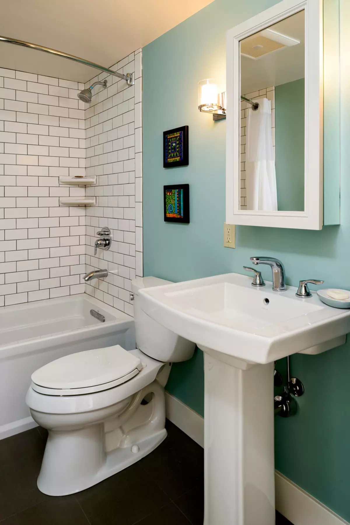 Desain kamar mandi dikombinasikan dengan toilet persegi ke-3. M (76 foto): Kamar mandi desain interior dengan mesin cuci, meletakkan ruangan kecil 10068_48