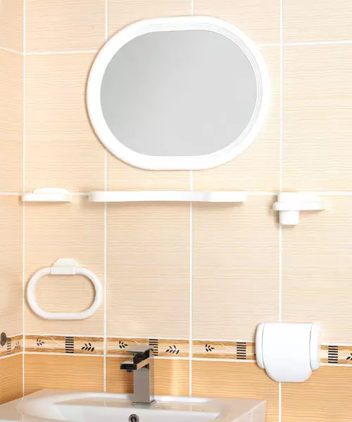 Conjuntos con un espejo para baños: Descripción general de los conjuntos de espejos de plástico. ¿Como escoger? 10070_25