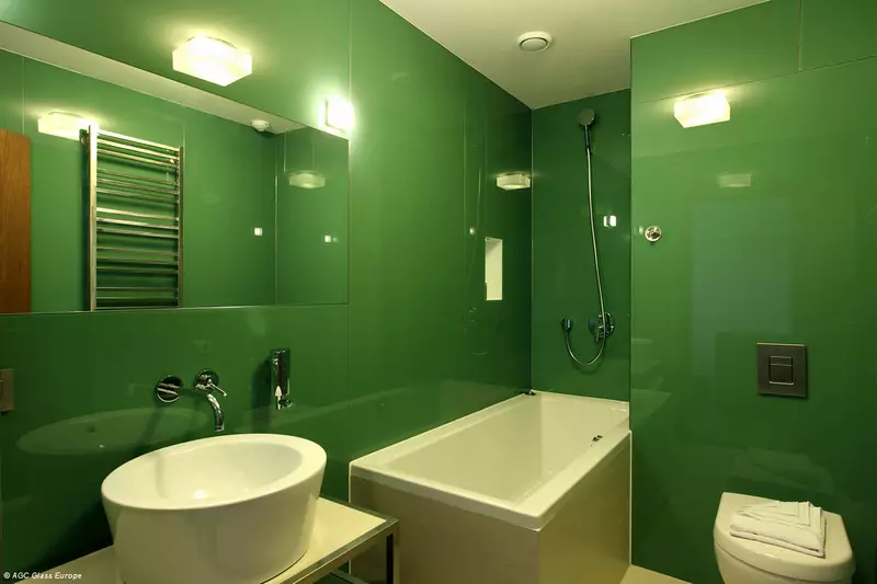 Painéis de casa de banho (90 fotos): Acabamento com painéis acrílicos resistentes a umidade, Aquapanel deslizante com desenho, Reviews 10075_62