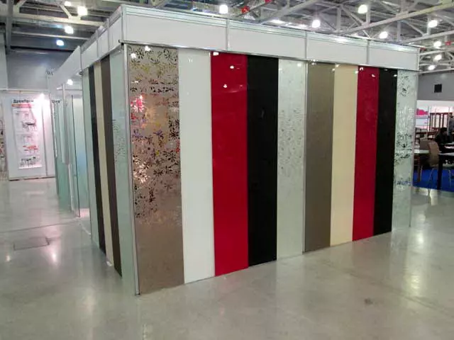 PVC Panele Banjo (105 foto): Dekorimi i dhomës nga panelet e murit të fletëve plastike, madhësitë dhe opsionet e dizajnit 10076_35
