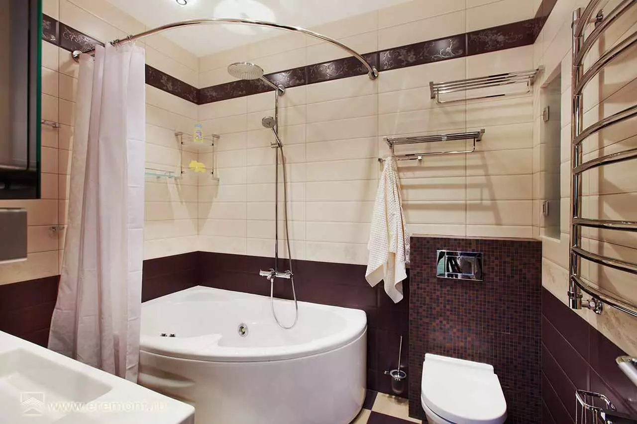 Khrushchev（75枚の写真）にある浴室を組み合わせた浴室：トイレと組み合わせた小さなお風呂のデザイン。部屋はどんなサイズですか？洗濯機が付いているバスルームのインテリアデザインのアイデア 10081_17