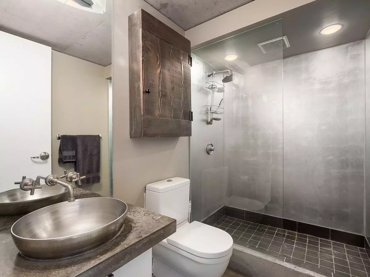 Khrushchev（75枚の写真）にある浴室を組み合わせた浴室：トイレと組み合わせた小さなお風呂のデザイン。部屋はどんなサイズですか？洗濯機が付いているバスルームのインテリアデザインのアイデア 10081_44