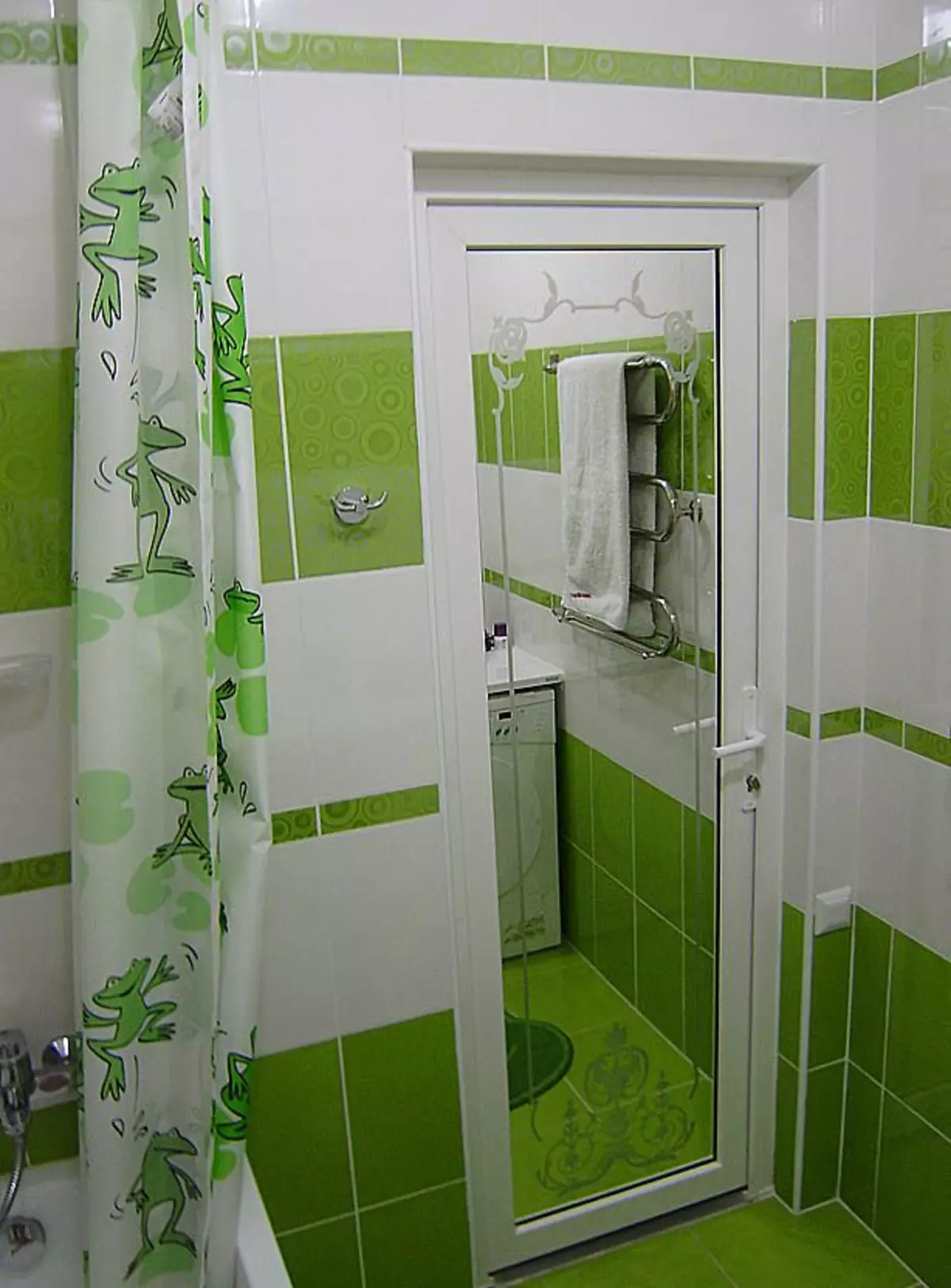 Двери в ванную и туалет спб. Пластиковая дверь в ванную комнату. Пластиковые двери для ванной. Двери для ванной и туалета. Пластиковые двери для ванной и туалета.