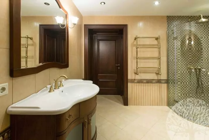 Dörrar till badrummet och toaletten (81 bilder): Vad bättre att sätta i rummet? Hur man väljer dörrarna för badrummet? Översikt över plast- och glidmodeller, bredd och andra dimensioner av dörrar 10083_76