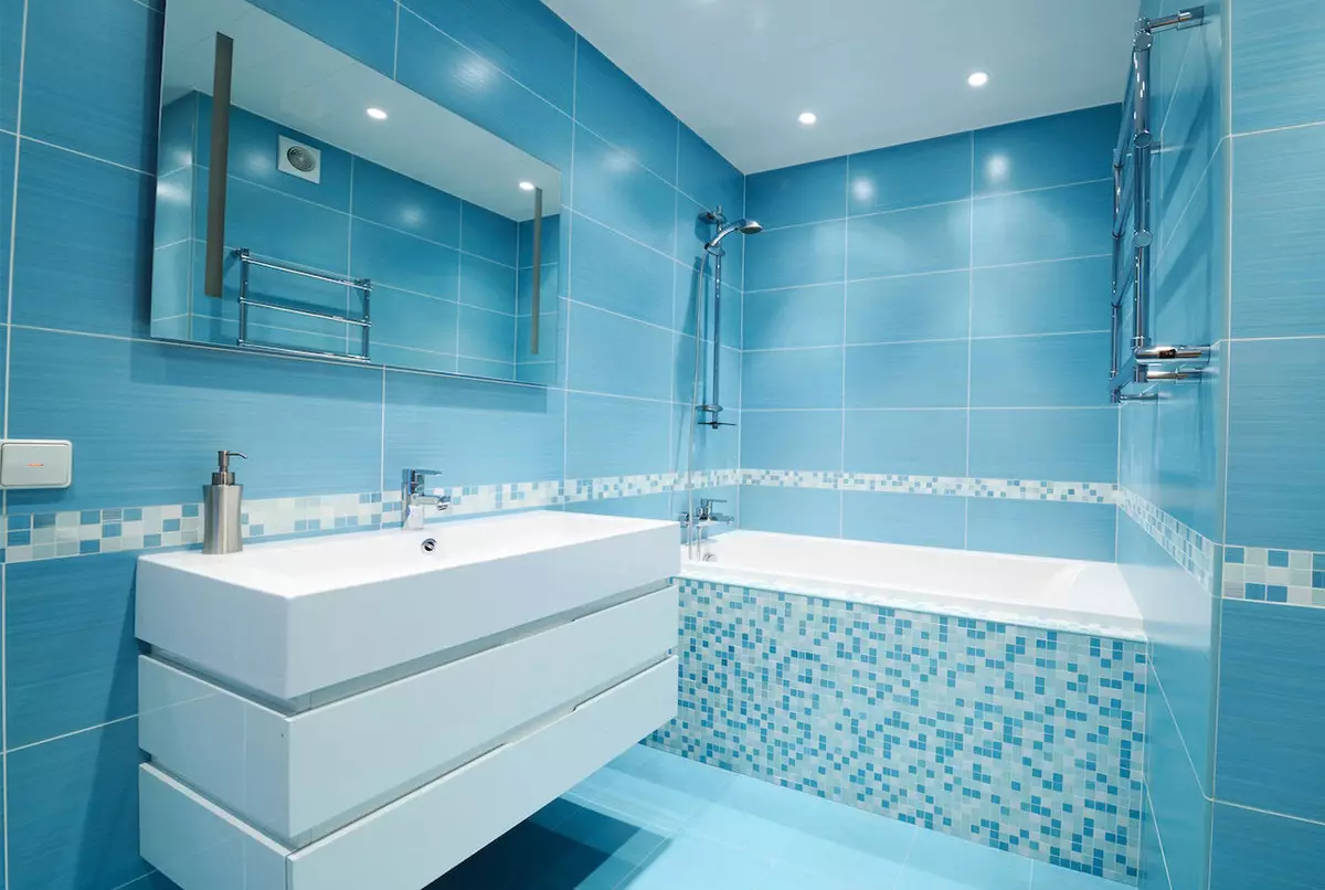 Plave pločice za kupaonicu (50 slike): Zidne keramičke pločice plave u kupatilu, Laguna prikupljanje i druge serije iz Rusije 10107_34