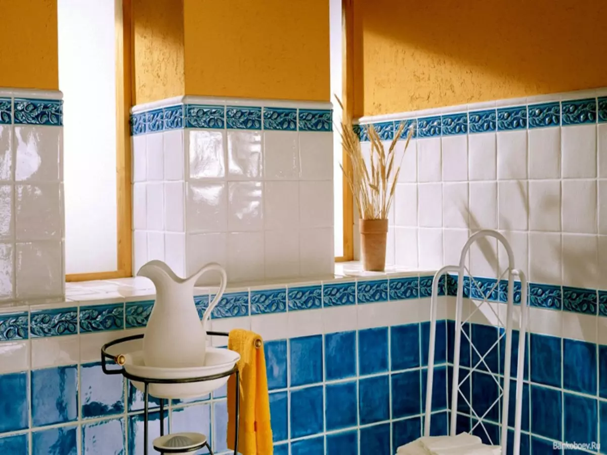Plave pločice za kupaonicu (50 slike): Zidne keramičke pločice plave u kupatilu, Laguna prikupljanje i druge serije iz Rusije 10107_41