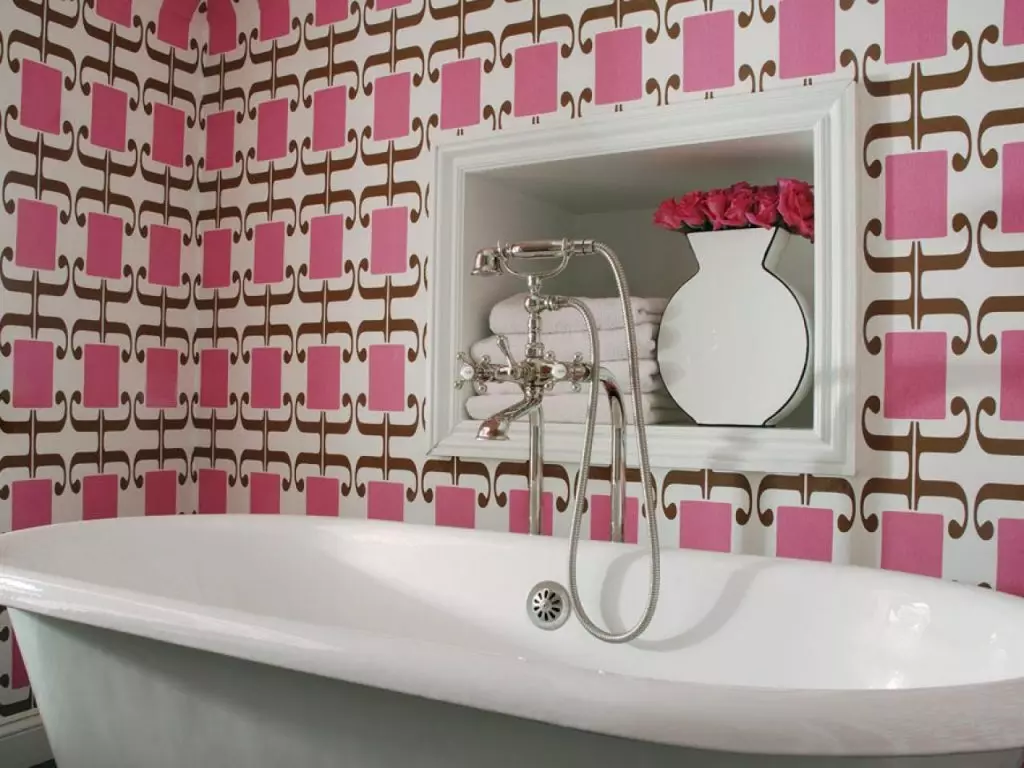Self-kleeffilms vir die badkamer: Kenmerke van die PVC-film vir die kamer, muurversiering met waterdigte vinylfilm 10111_34