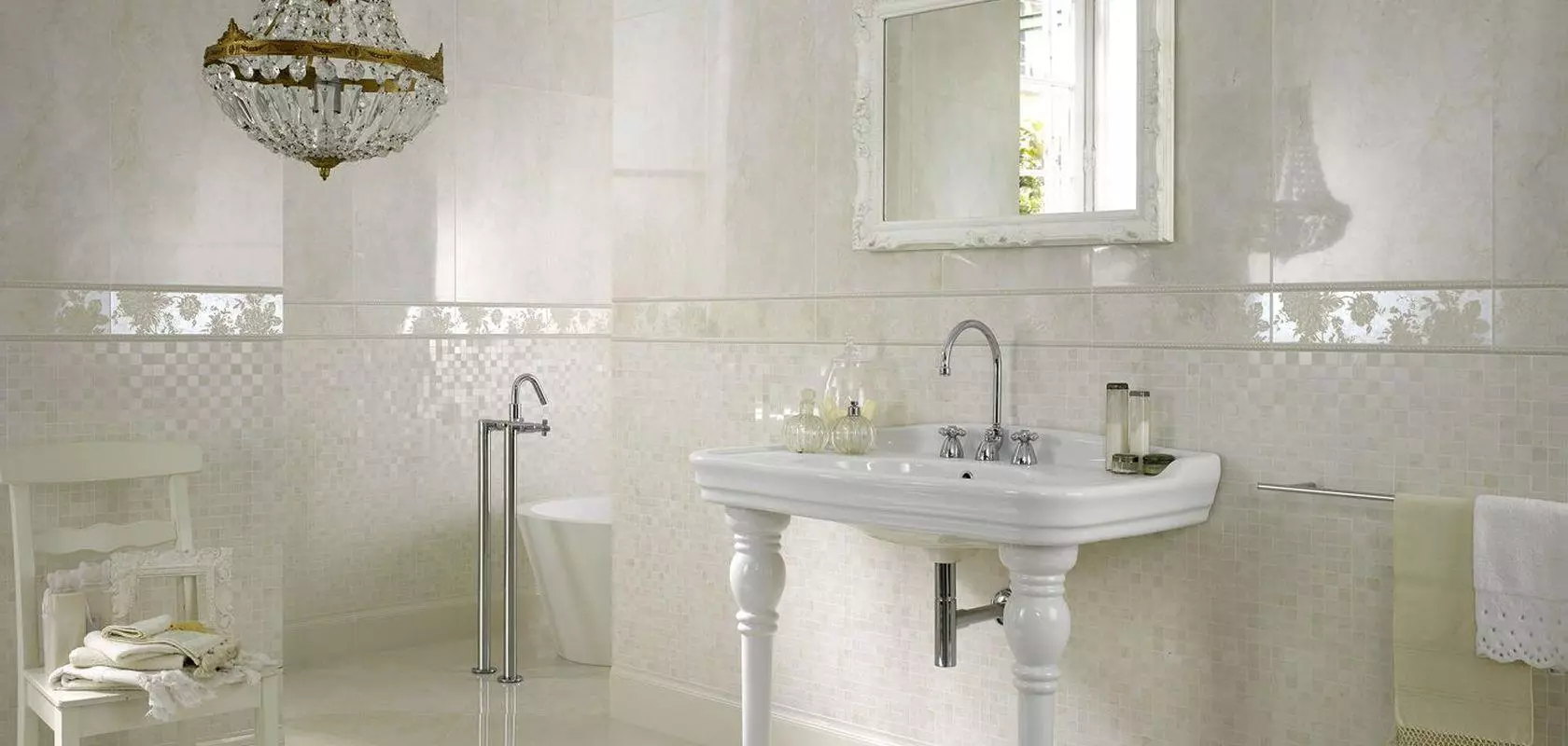 Fényes fürdőszoba csempe: Kerámia és egyéb csempe a padlón, falra szerelhető fényes csempe. Előnyök és hátrányok 10112_9