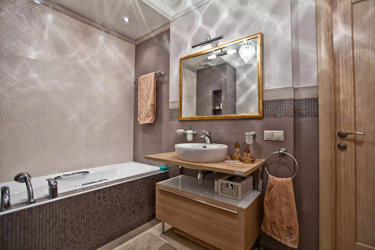 Hnědá dlažba pro koupelnu (66 fotografií): keramické a jiné dlaždice v hnědých tónech v interiéru koupelny 10113_39