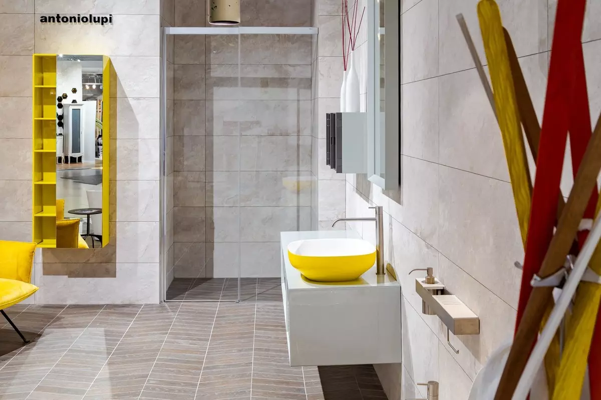 बाथरूम के लिए बेज टाइल्स (50 फोटो): बेज रंगों में मैट और चमकदार टाइल्स का डिजाइन, इंटीरियर और अन्य विकल्पों में सिरेमिक टाइल्स 10120_13