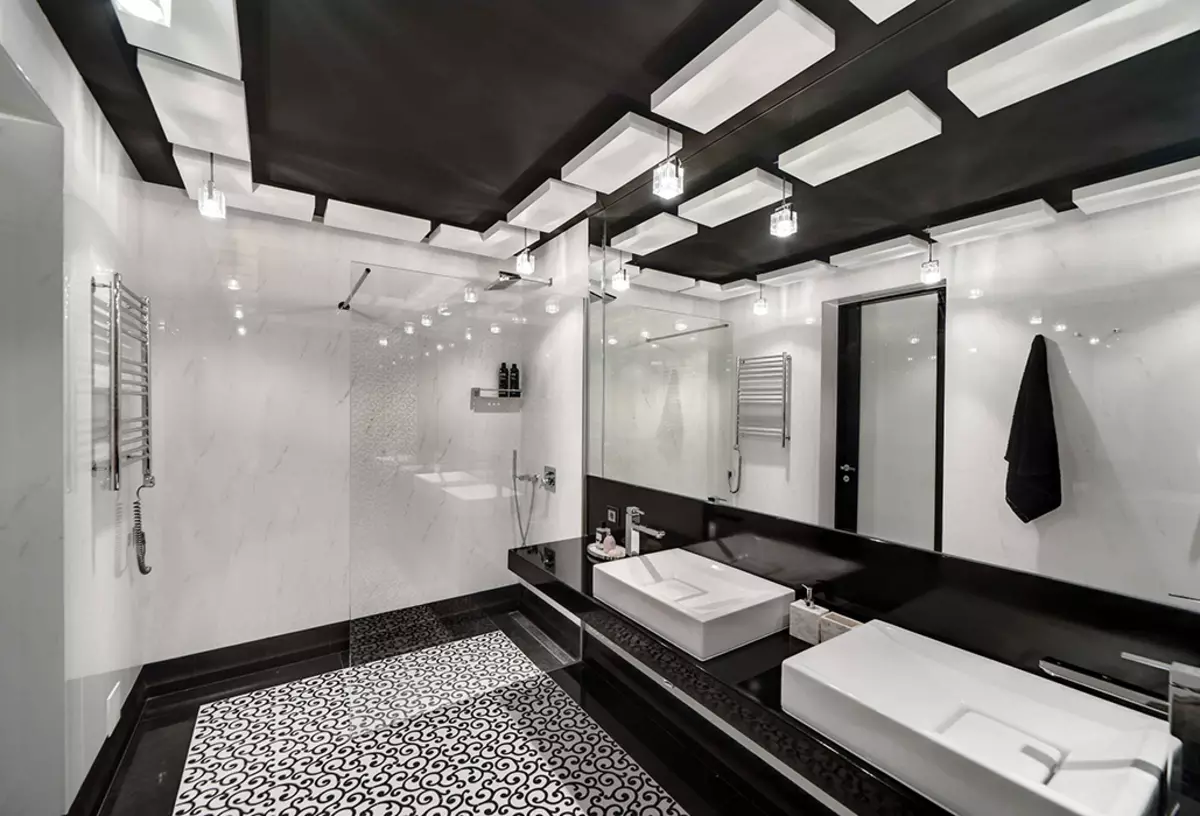 Apšvietimas vonios kambaryje (88 nuotraukos): mažo ir didelio kambario dizaino pavyzdžiai su apšvietimu, drėgmės atsparios LED juostos ir kitų lempų parinkimas 10135_86