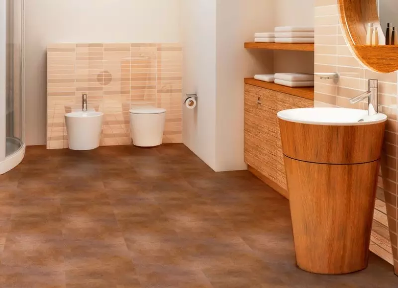 Ванна кімната в дерев'яному будинку (97 фото): дизайн і обробка душової в будинку з бруса, цікаві рішення для інтер'єру, варіанти облаштування 10138_29