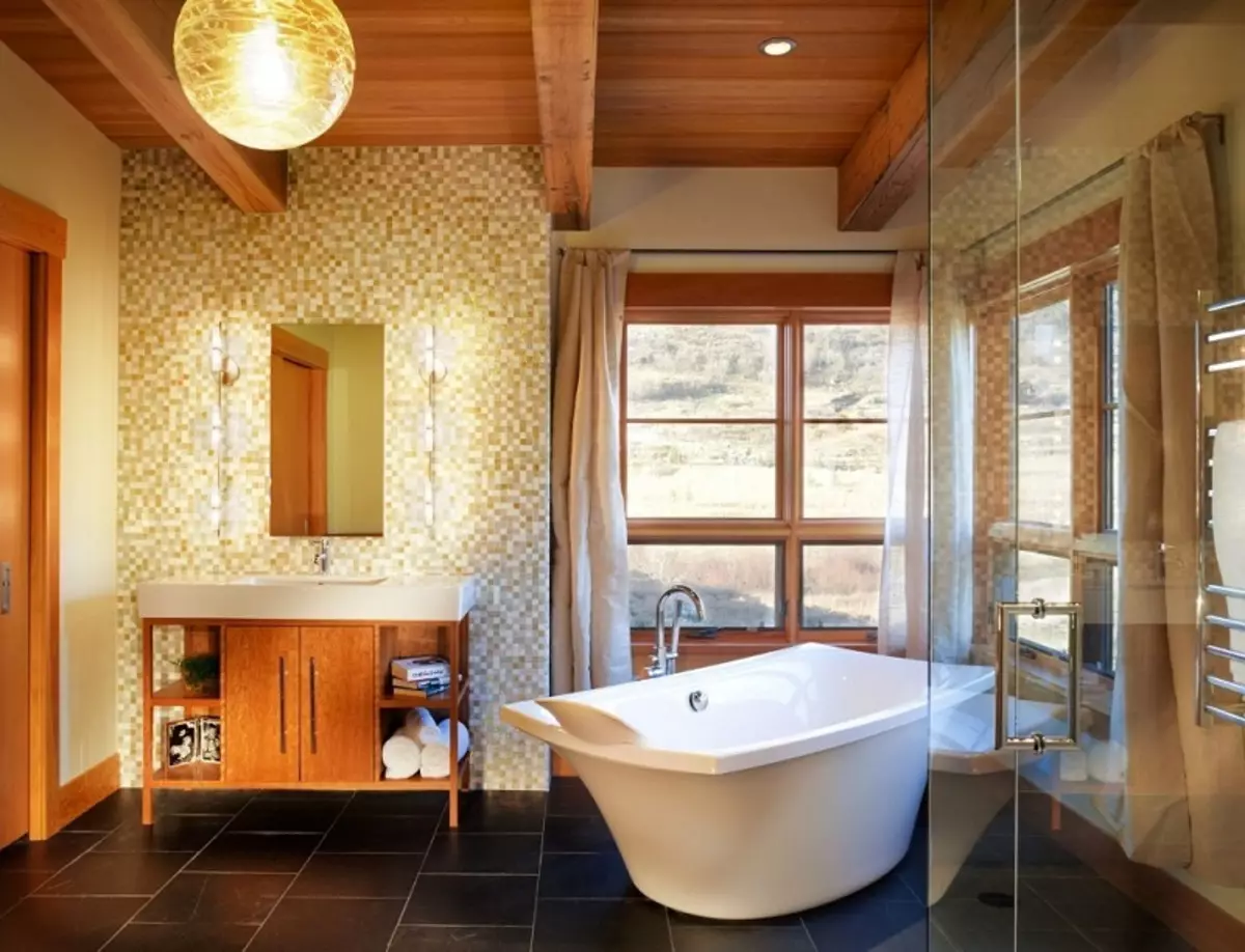 Ванна кімната в дерев'яному будинку (97 фото): дизайн і обробка душової в будинку з бруса, цікаві рішення для інтер'єру, варіанти облаштування 10138_41