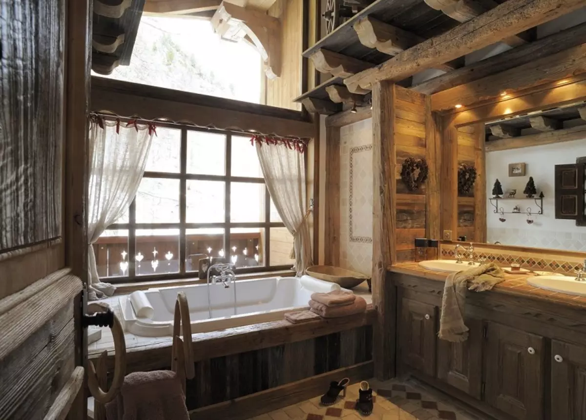 Ванна кімната в дерев'яному будинку (97 фото): дизайн і обробка душової в будинку з бруса, цікаві рішення для інтер'єру, варіанти облаштування 10138_73