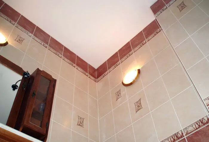 Dizajn kupaonice 4 četvornih metara. M (97 fotografija): Moderni dizajn enterijera male sobe 4 četvorna metra, planiranje ideja 10139_76