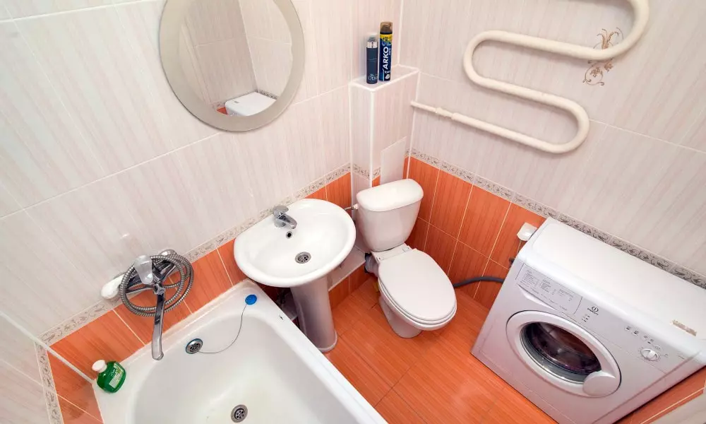 Banyo tasarımı 4 metrekare. M (97 Fotoğraf): Küçük bir oda modern iç tasarımları 4 metrekare, planlama fikirleri 10139_87