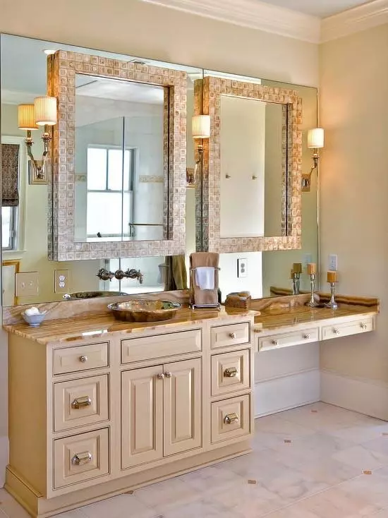 Осветљење за огледало у купатилу: Како одабрати лампу у купатилу за огледало од 45 цм и 80к80 цм? Осветљење уз помоћ Сцонце и других опција 10141_34