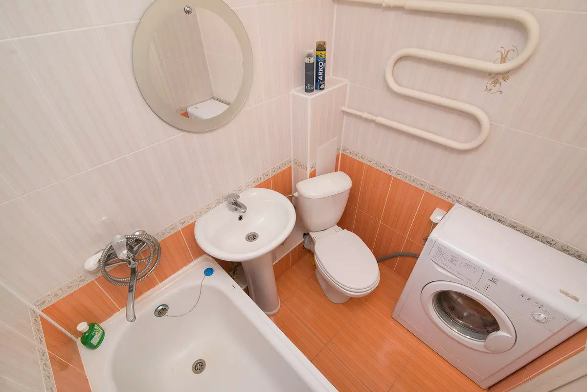 Design de salle de bain (170 photos): Projets 2021 et idées de design d'intérieur. Comment équiper la pièce? Options simples et élites pour l'arrangement des designers 10147_21