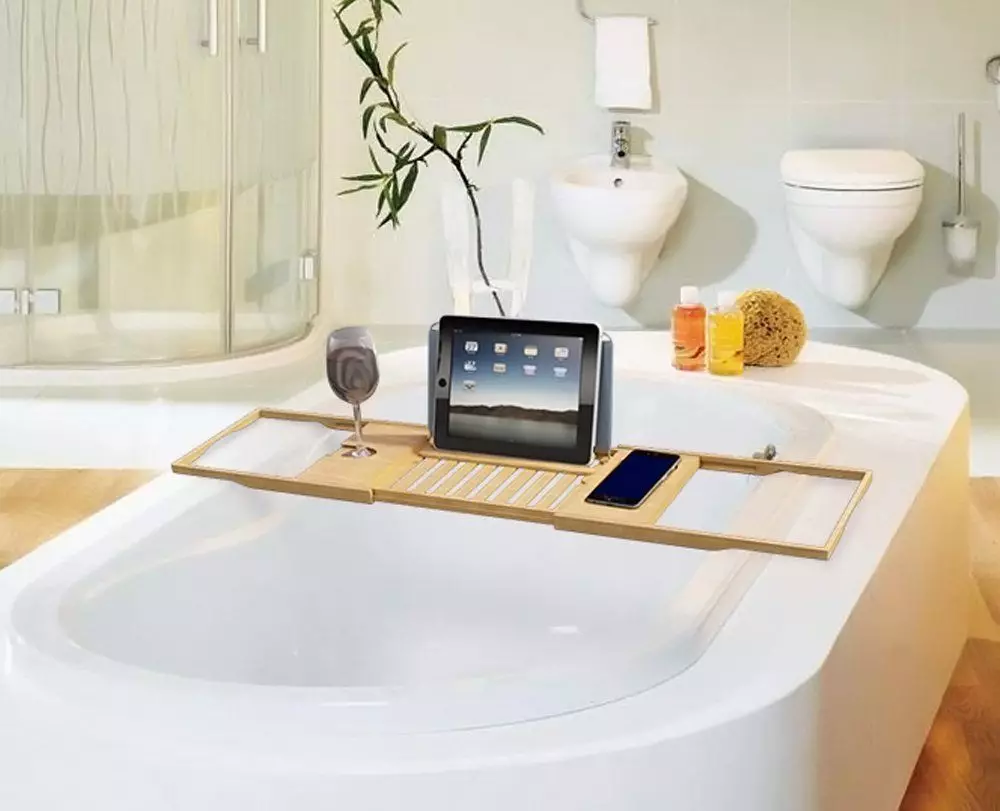 Bath Stands: Varieties Banyo Tables, IKEA Brand Pangkalahatang-ideya at iba pa, kahoy na nakatayo at iba pa 10150_15