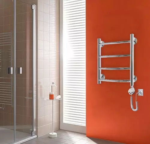 Elektriskie dvieļu sliedes vannas istabai: modeļi ar termostatu un bez. Kā izvēlēties čūsku? Īpašumtiesību atsauksmes 10151_13
