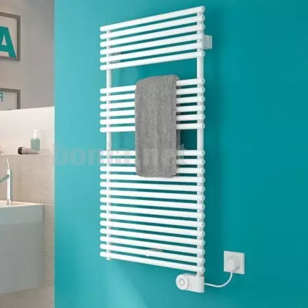 Elektriske håndklædeskinner til badeværelset: modeller med termostat og uden. Hvordan vælger du en slange? Ejerskabsanmeldelser 10151_39