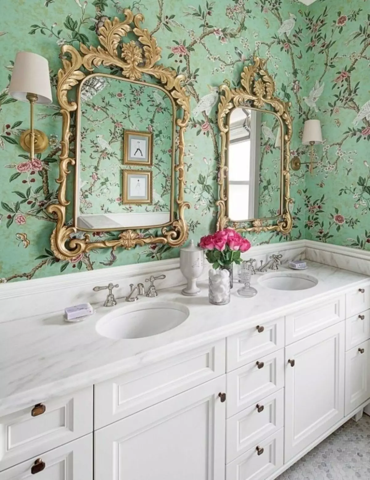 浴室壁纸（120张照片）：防水照片壁纸的特点，可用于浴室的可清洗防潮自粘壁纸和玻璃器皿。什么更适合？评论 10155_24