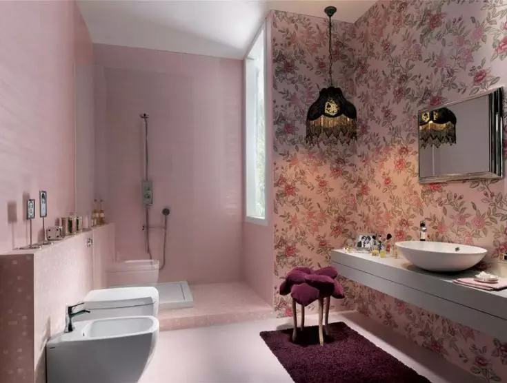 Ταπετσαρία στο μπάνιο (120 φωτογραφίες): Χαρακτηριστικά αδιάβροχο ταπετσαρία φωτογραφιών, πλένονται σε υγρασία Αυξευμένη ταπετσαρία και γυαλικά για το μπάνιο. Τι καλύτερα ταιριάζει; Σχόλια 10155_27