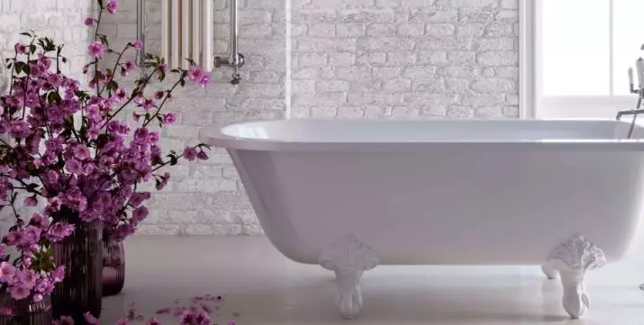 Háttérkép a fürdőszobában (120 fotók): A vízálló fotó tapéta, mosható nedvességálló öntapadós tapéta és üvegáruk a fürdőszobában. Milyen jobban illeszkedik? Vélemény 10155_59