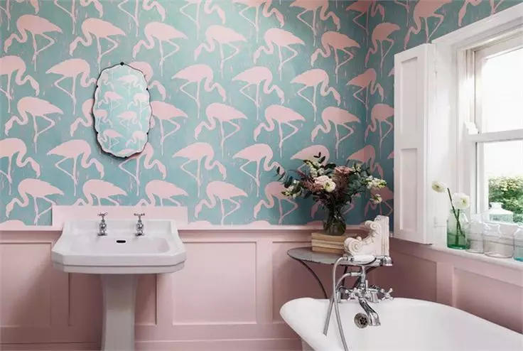 Háttérkép a fürdőszobában (120 fotók): A vízálló fotó tapéta, mosható nedvességálló öntapadós tapéta és üvegáruk a fürdőszobában. Milyen jobban illeszkedik? Vélemény 10155_95