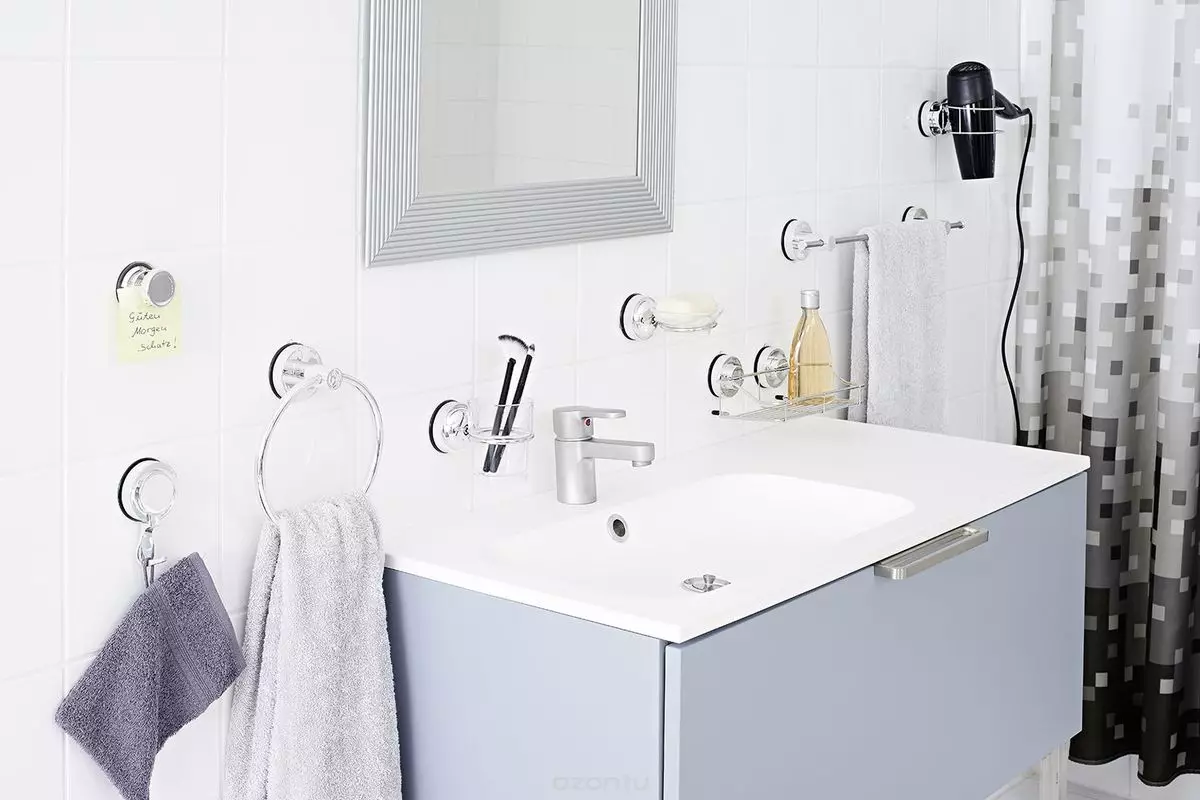 Аксесуари у ванну (107 фото): види і набори для ванної, вибір фурнітури, мармурові аксесуари для ванної з Італії, приклади з IKEA та інші 10160_26