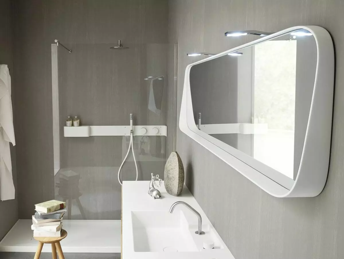 Phụ kiện trong phòng tắm (107 ảnh): Các loại và bộ cho phòng tắm, lựa chọn phụ kiện, phụ kiện phòng tắm bằng đá cẩm thạch từ Ý, ví dụ từ Ikea và những người khác 10160_50