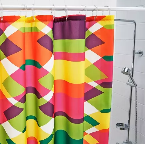 Badkar gardiner (100 bilder): Textilvattenavvisande gardiner, storlekar, vikning och transparenta, rullade och fototraktorer, från IKEA och andra 10162_45