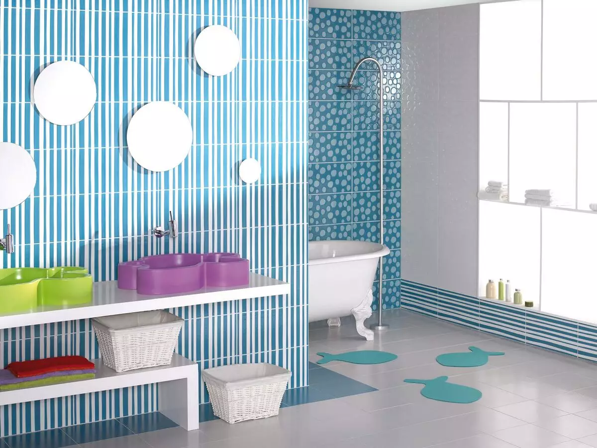 Kúpeľňový dekor (68 fotografií): Nástenné dekorácie a nápady na ozdobu. Ako obnoviť stúpačku? 10166_22