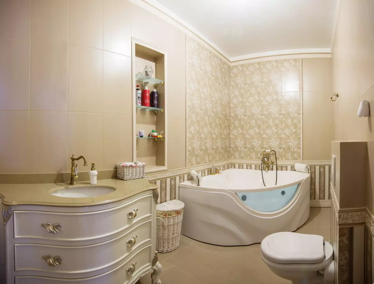 Kupaonica (165 fotografija): Kupaonica i tuš u jednoj sobi. Lijepi i elegantni primjeri. Odabrali smo organizator. Opcije ergonomije, dizajn 10167_15