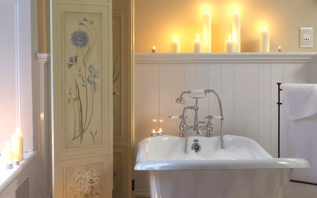 Badkamer (165 foto's): bad en douche in één kamer. Mooie en stijlvolle voorbeelden. We kiezen de organisator. Ergonomie opties, ontwerp 10167_151