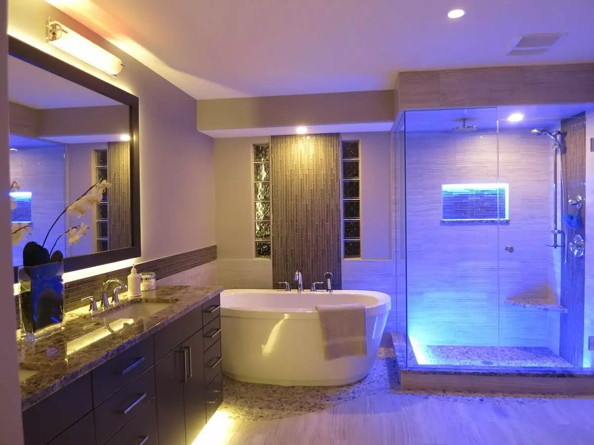 Fürdőszoba (165 fotók): Bath és zuhanyzó egy szobában. Gyönyörű és stílusos példák. A szervezőt választjuk. Ergonómia lehetőségek, tervezés 10167_158