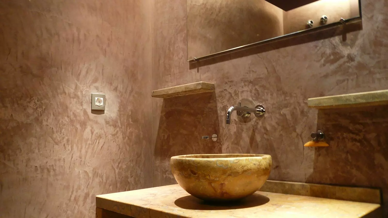 Łazienka (165 zdjęć): wanna i prysznic w jednym pokoju. Piękne i stylowe przykłady. Wybieramy organizatora. Opcje ergonomii, projektowanie 10167_52