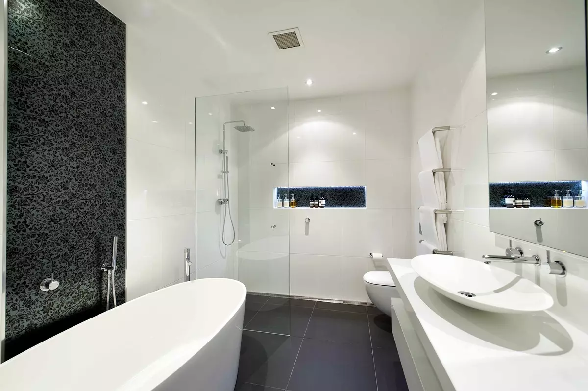 Fürdőszoba (165 fotók): Bath és zuhanyzó egy szobában. Gyönyörű és stílusos példák. A szervezőt választjuk. Ergonómia lehetőségek, tervezés 10167_97