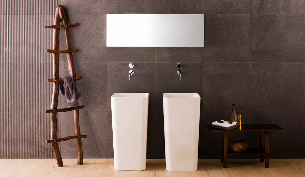 nosioci ručnik za kupaonicu (57 slike): Otvoreni i zid, bijela, crna i okretni u unutrašnjosti 10171_52