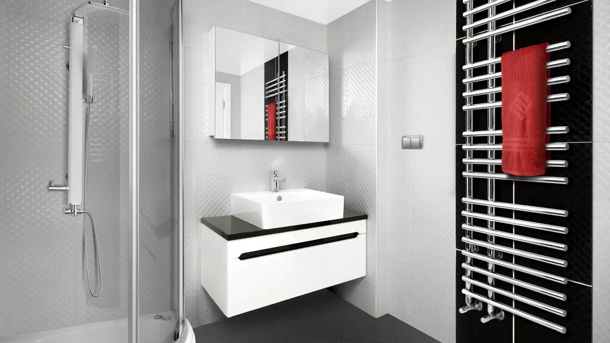 Pyyhekuuroja kylpyhuoneessa (57 valokuvaa): ulkona ja seinä, valkoinen, musta ja kääntö sisustuksessa 10171_6